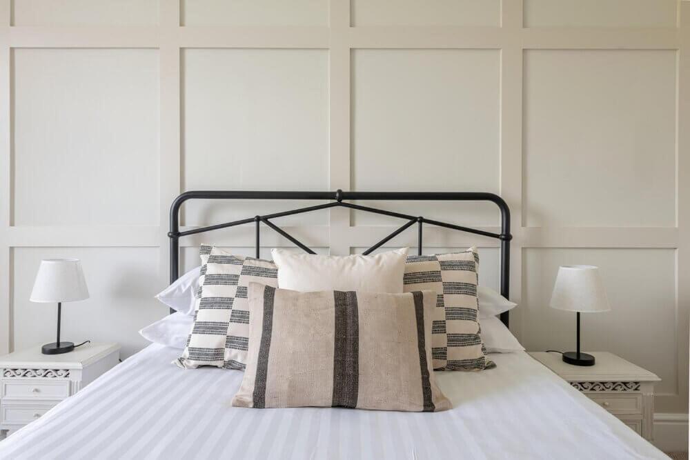 Cotswold Manor House - Country House Retreat With Hot Tub, Ideal For Large Groups Petty France Экстерьер фото
