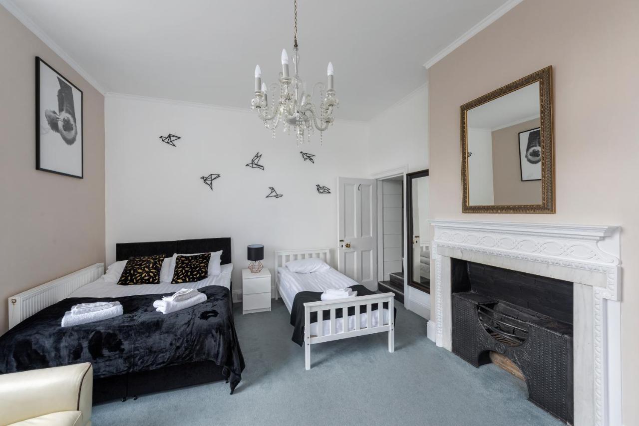 Cotswold Manor House - Country House Retreat With Hot Tub, Ideal For Large Groups Petty France Экстерьер фото
