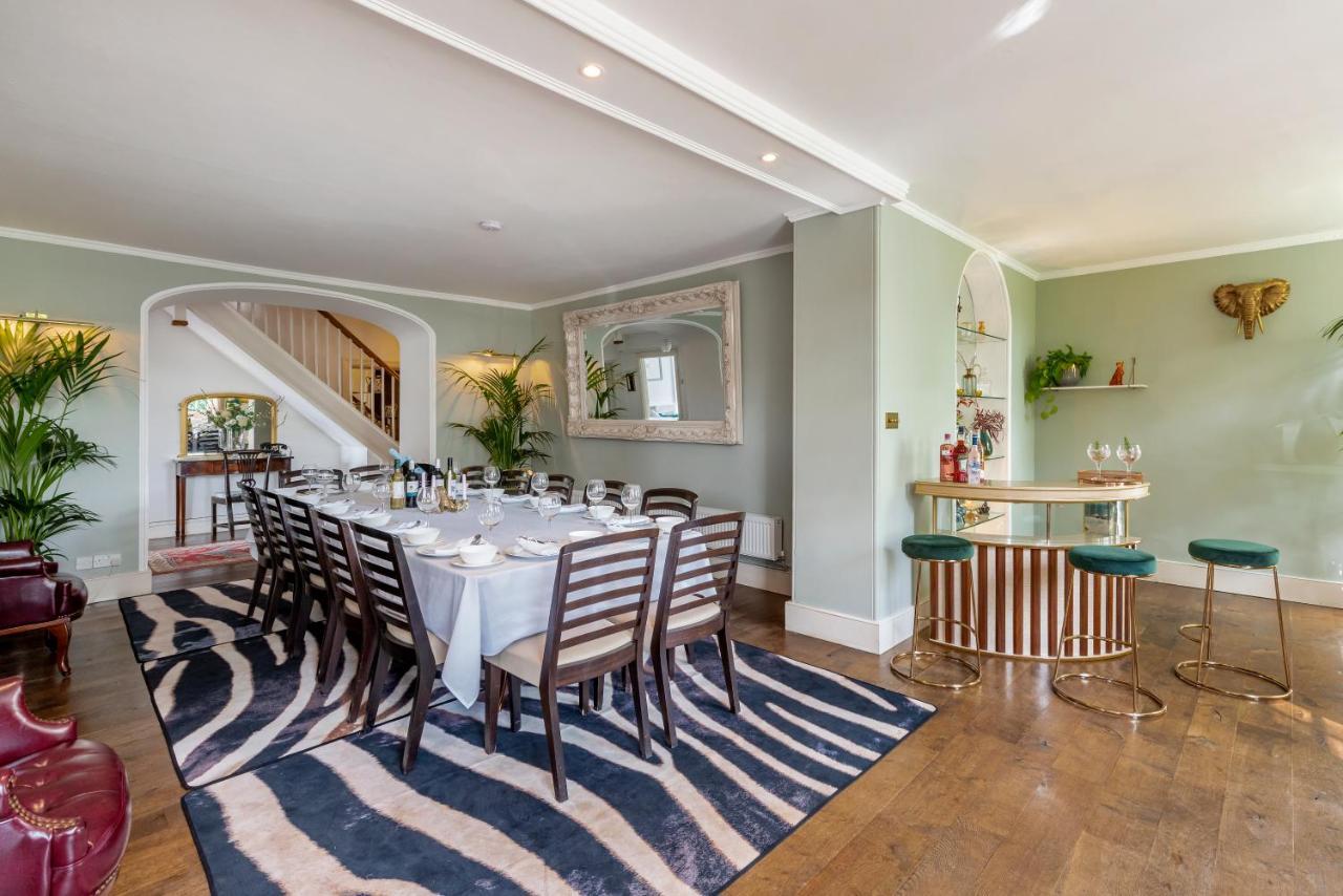 Cotswold Manor House - Country House Retreat With Hot Tub, Ideal For Large Groups Petty France Экстерьер фото