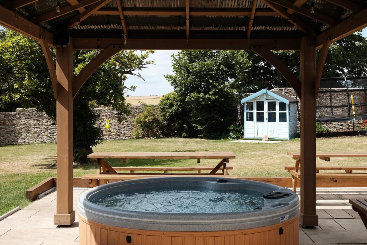 Cotswold Manor House - Country House Retreat With Hot Tub, Ideal For Large Groups Petty France Экстерьер фото